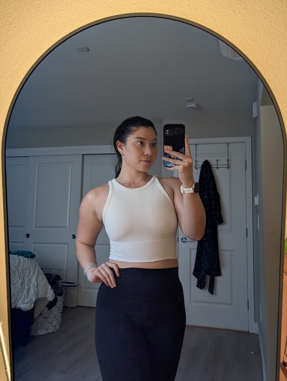 *MOVING SALE* Women’s White Ribbed Crop Tank Top